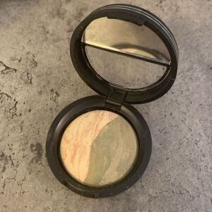 Laura Geller Marble Matte Baked Shadow Peaches N'Cream Green Tea .06 oz 1.8g NEW